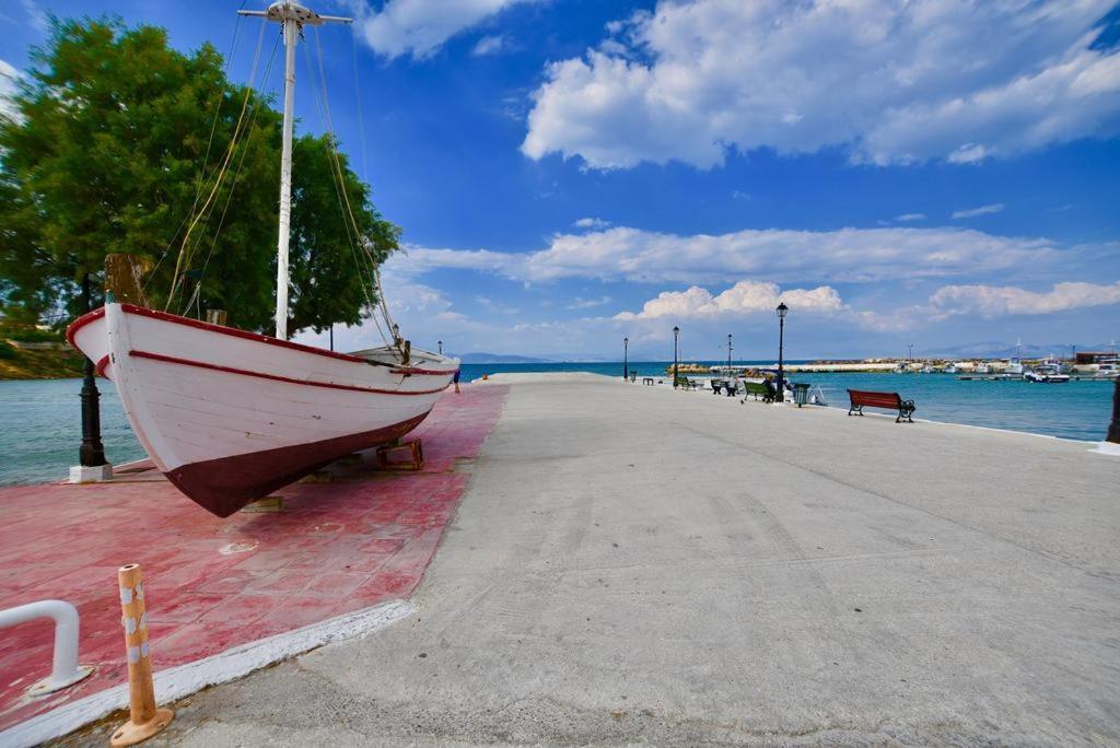 Attica Hotel Ephie Vathí Buitenkant foto