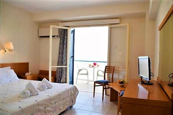 Attica Hotel Ephie Vathí Buitenkant foto